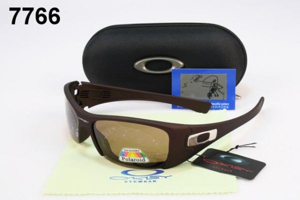 7766 - Oakley